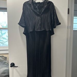 LALA ORIGINAL: Ćest la Vie Plissé Skirt Set in Black